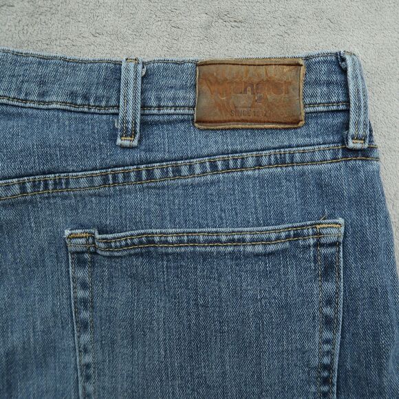 Wrangler Jeans Mens Size 42x30 Blue Regular Straight Flex Denim Pants Stretch - Picture 1 of 15